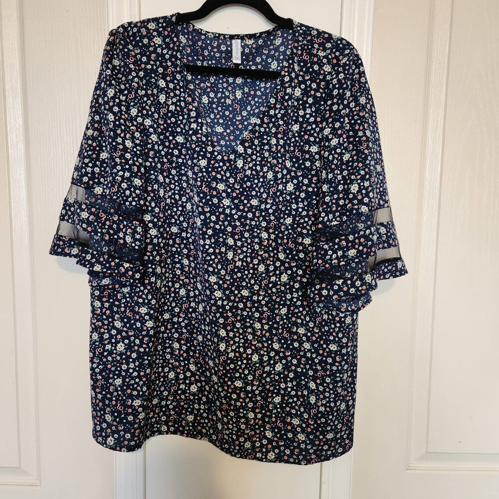 Jouica, dark blue, floral print, mesh fancy sleeves V neck, Blouse, 2XL China.
